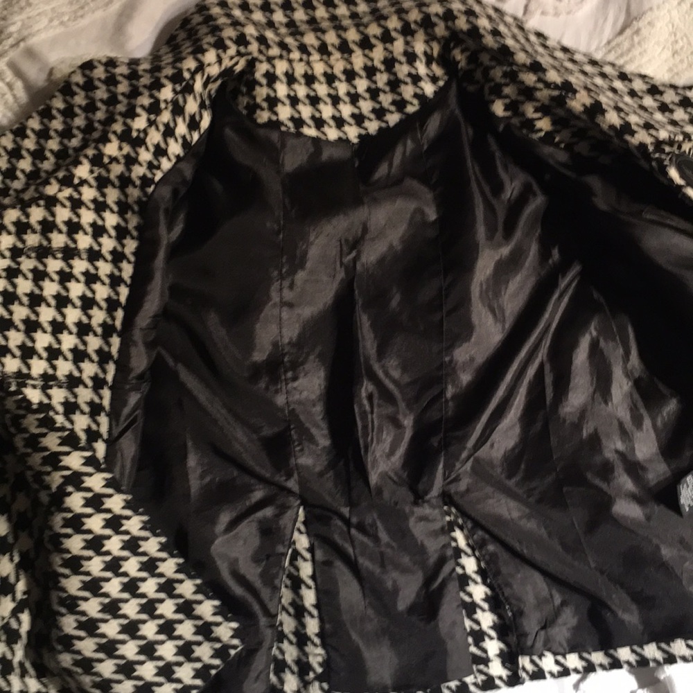 Jacket - Picture 4 of 7